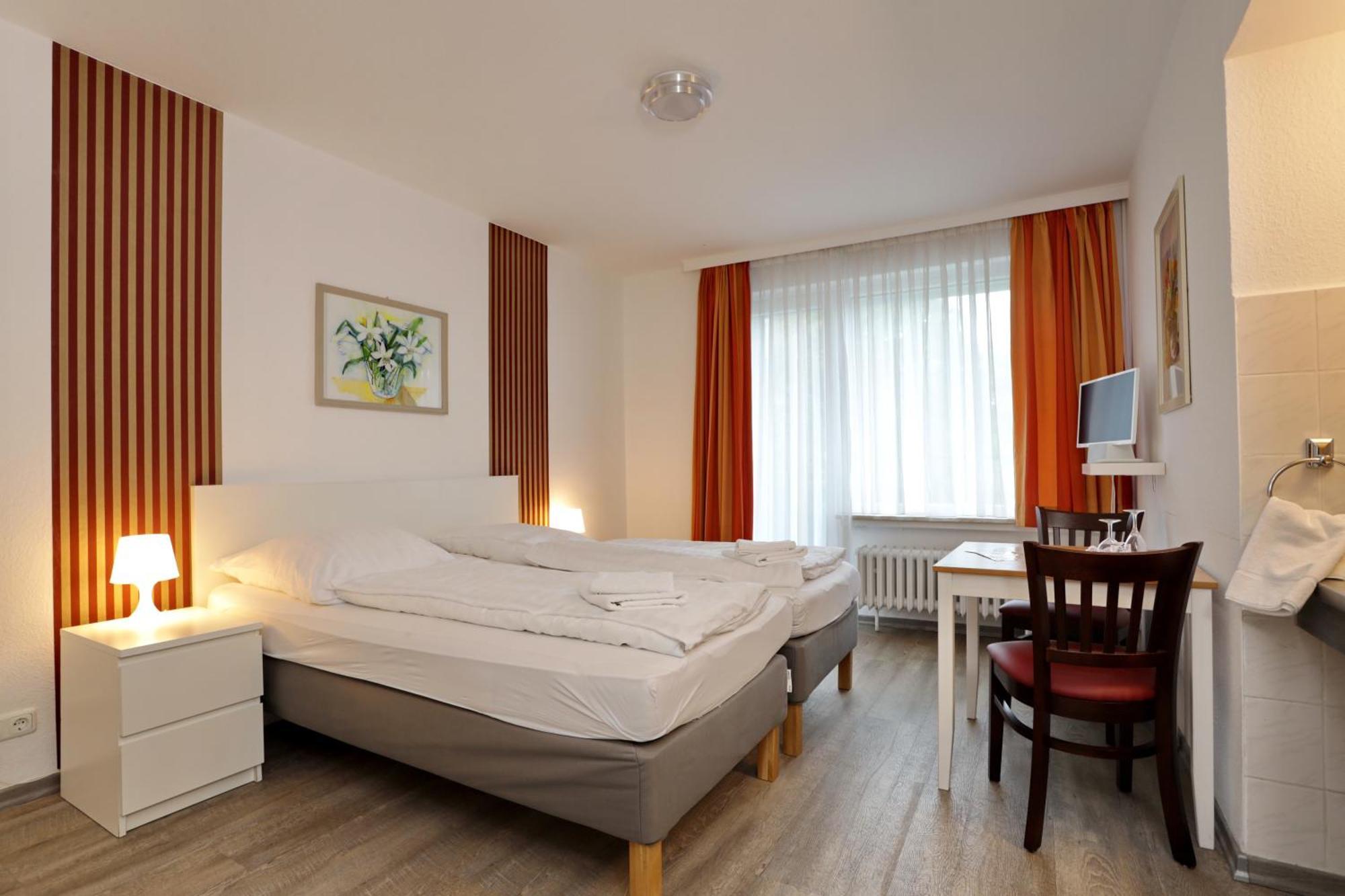 Hotel Am Park บราวน์ชไวก์ ภายนอก รูปภาพ