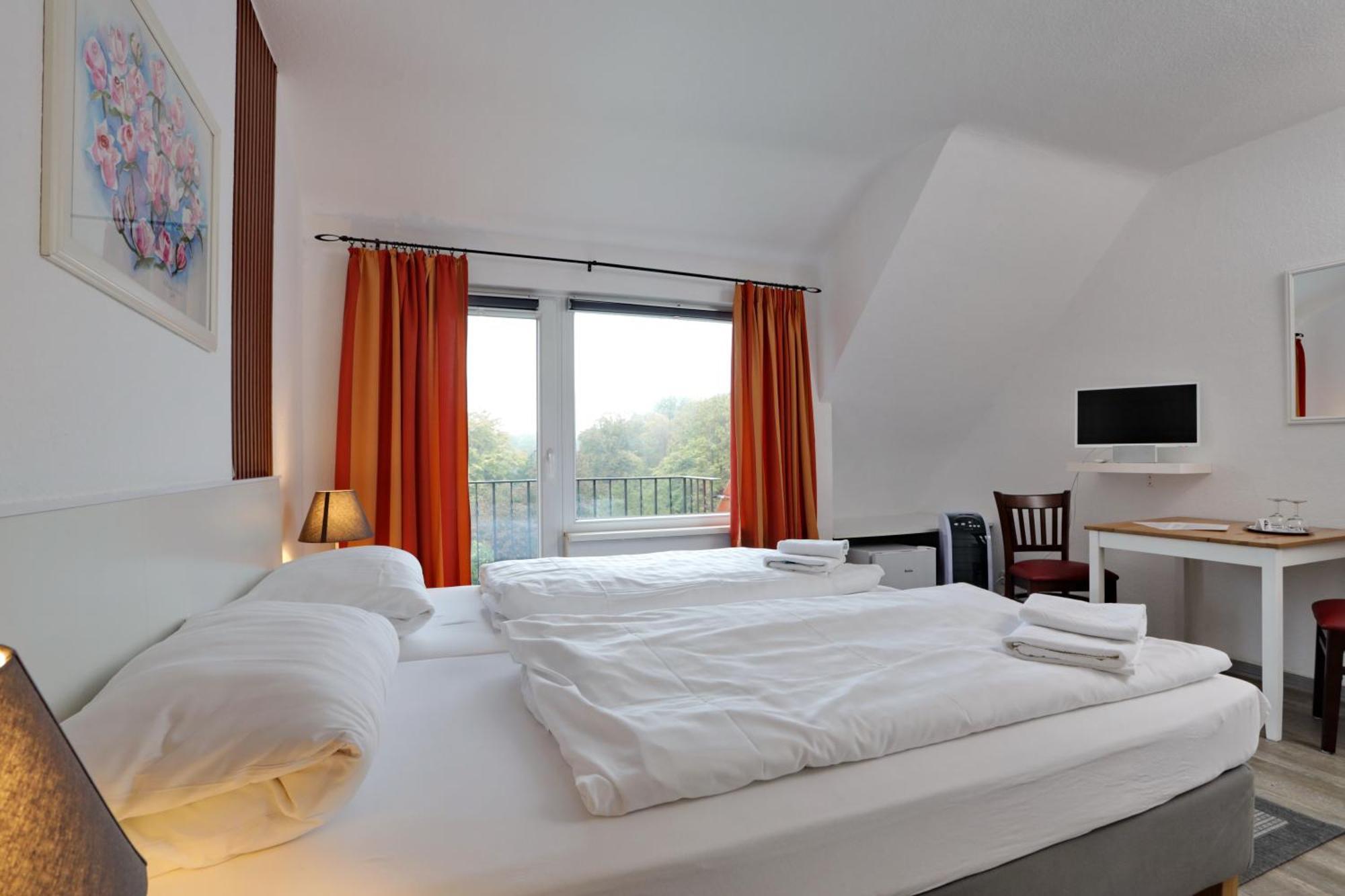 Hotel Am Park บราวน์ชไวก์ ภายนอก รูปภาพ